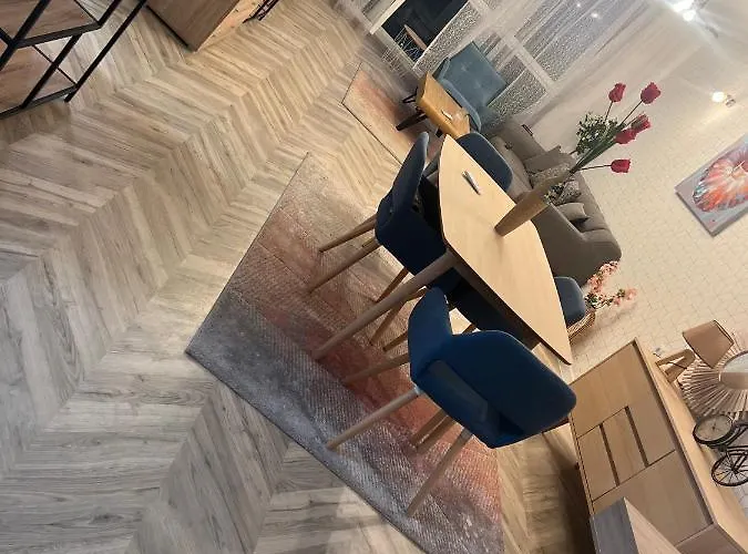 Apartment In Town *